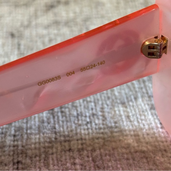 Gucci Women's Sunglasses in Pink and White - Picture 8 of 12